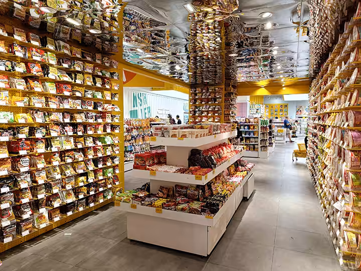 belanja di Mall of Indonesia