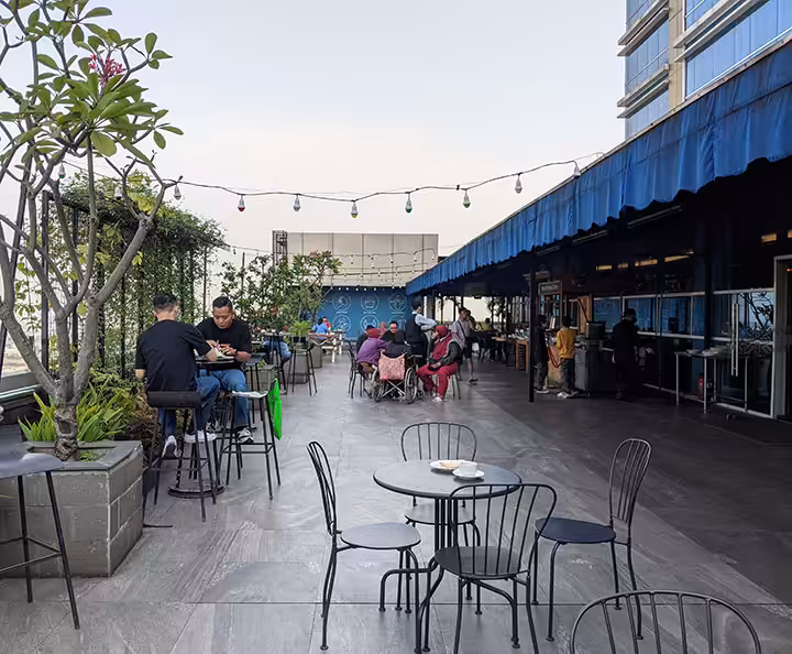 fasilitas cafe di Metropolitan Mall Bekasi