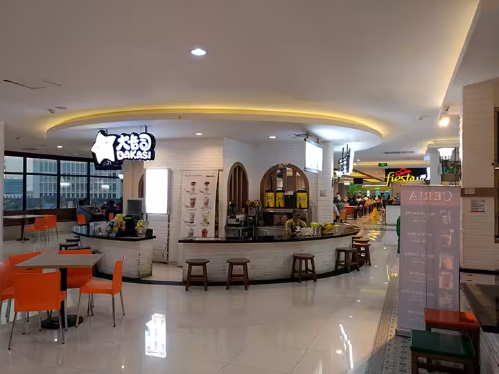 dakasi di Mall Ambasador
