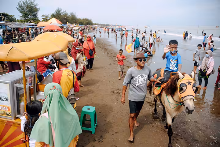 daya tarik Pantai Widuri Pemalang