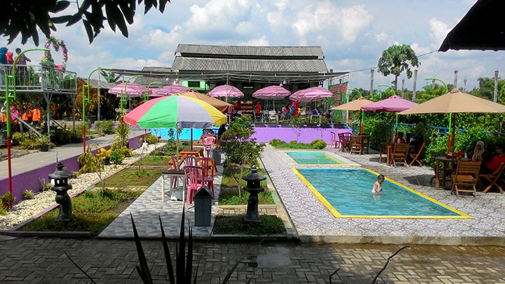 Fasilitas di Bale Tani Jombang