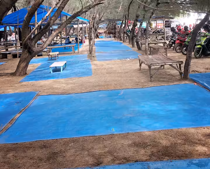 fasilitas di Pantai Cemara Tuban