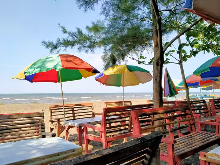 Fasilitas di Pantai Widuri Pemalang