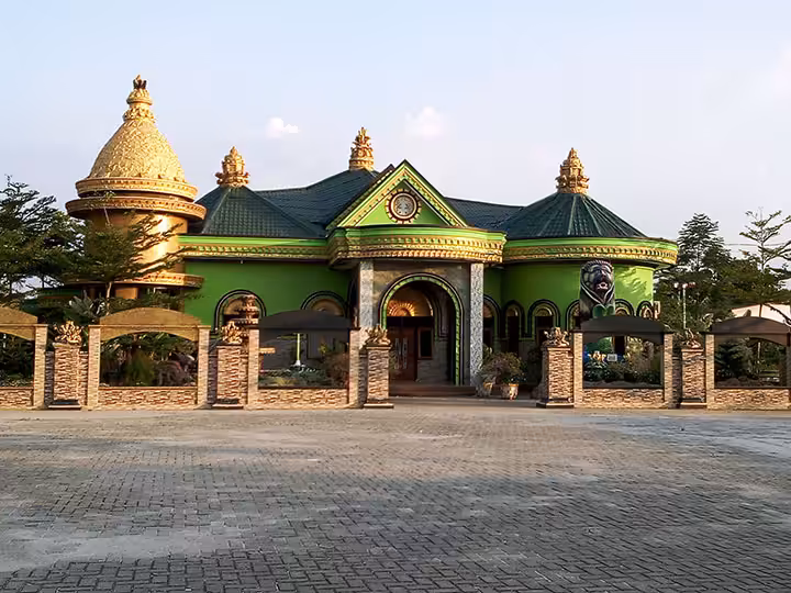 Fasilitas masjid di Bima Utomo Waterpark