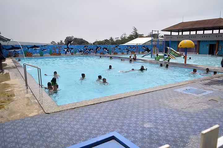kolam renang Wisata Buken
