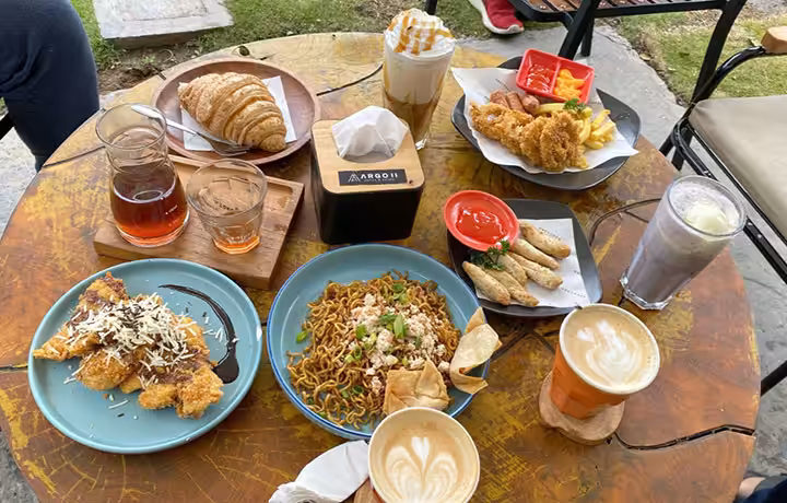 menu makanan di Argo Loro Selo