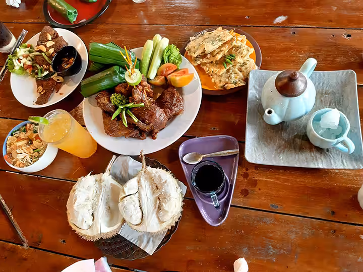 menu makanan di Kampoeng Koneng