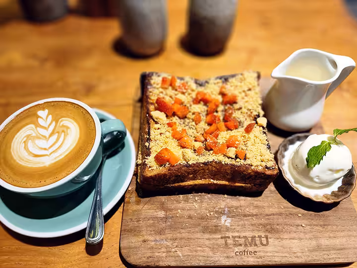 menu makanan di Titik Temu Coffee Seminyak