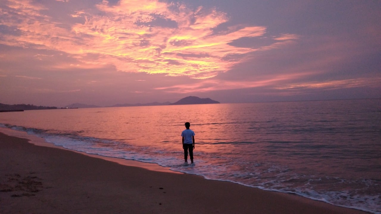 pantai pasir panjang kota singkawang