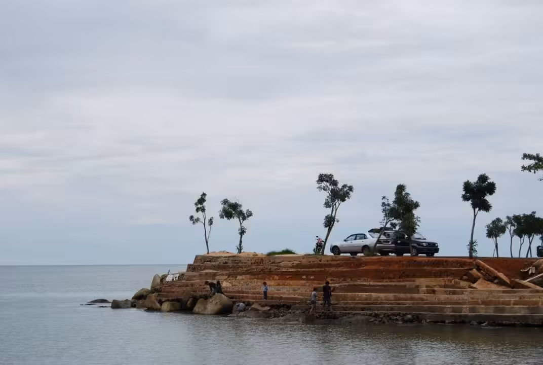 pantai pasir panjang singkawang kalimantan barat