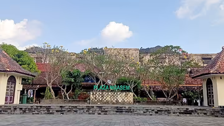 pasar ngasem taman sari jogja