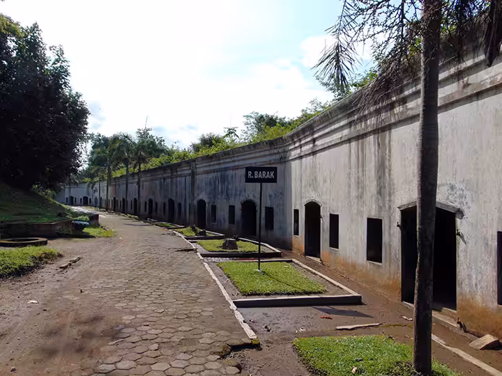 Sejarah Benteng Pendem Cilacap