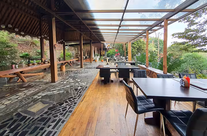 outdoor area Cafe Congo