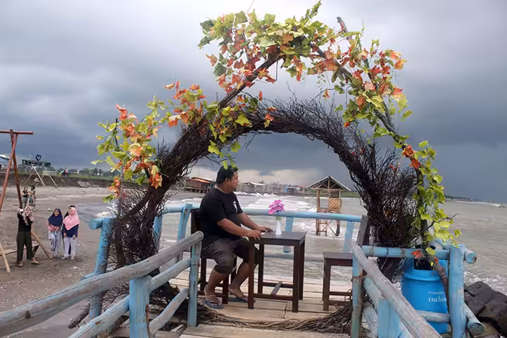 spot foto Pantai Rembat Indramayu