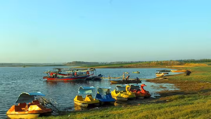 wahana air Waduk Gondang Lamongan