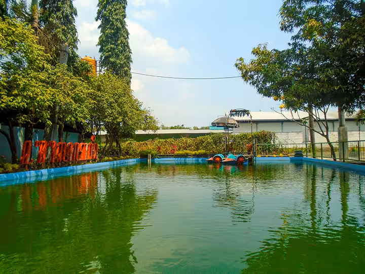 telaga Bale Tani Jombang