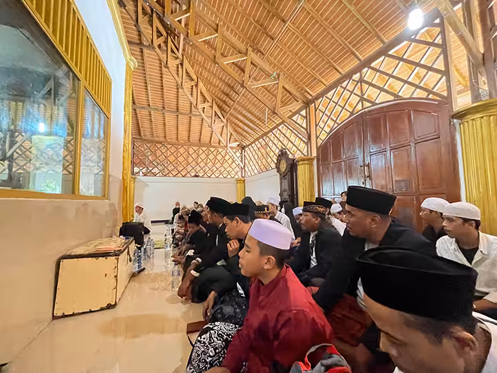 ziarah Makam Syekh Quro