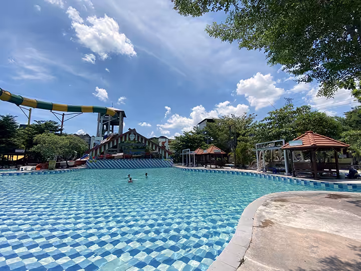Waterpark Gumul Paradise Island Kediri