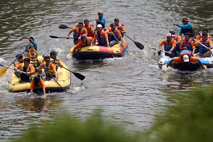 arung jeram Kampung Ladang Outbound