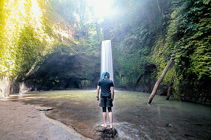 berfoto di Tibumana Waterfall