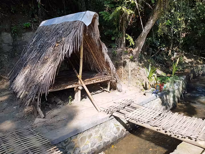 fasilitas di Curug Cimarinjung