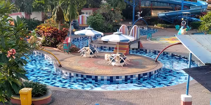 Fasilitas di Kolam Renang Puri Beta