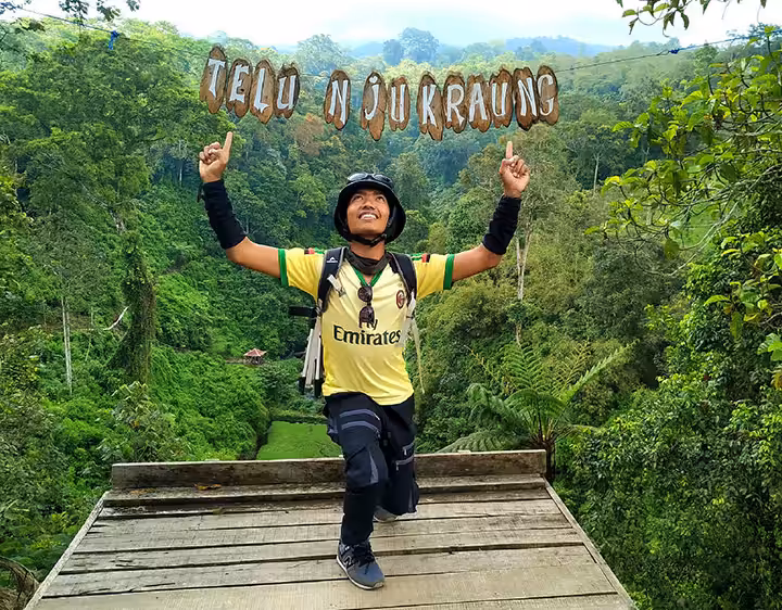 gardu pandang Air Terjun Telunjuk Raung