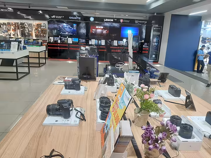 gerai kamera Hartono Electronics Store Malang