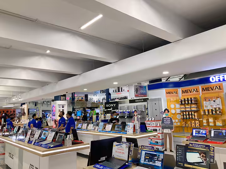 gerai laptop Hartono Surabaya