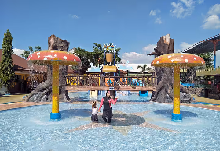 wisata Dynasty Water Park