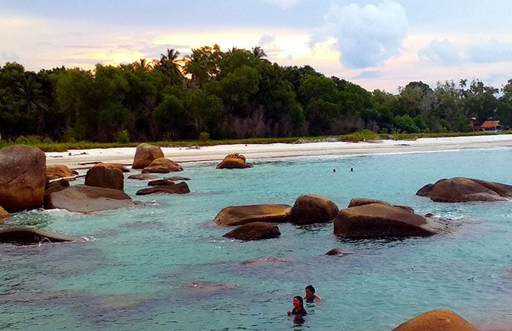 pantai jambosag milik suku bangka