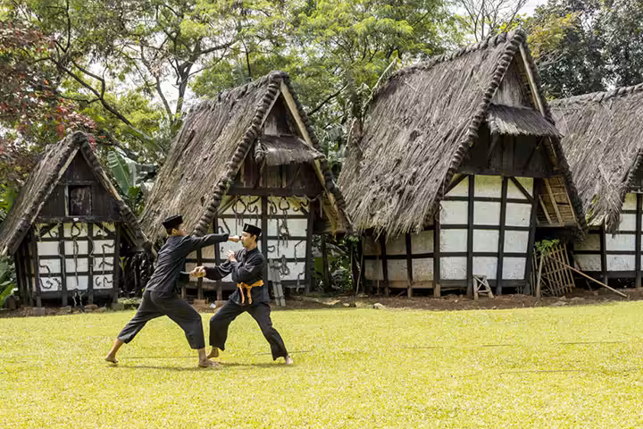 pentas kesenian di Kampung Budaya Sindang Barang