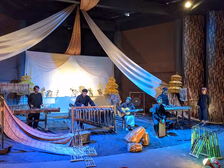 pertunjukan Taman Nusa Gianyar Bali