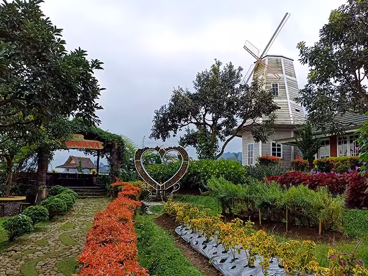 Taman Lembah Nirwana Kendal