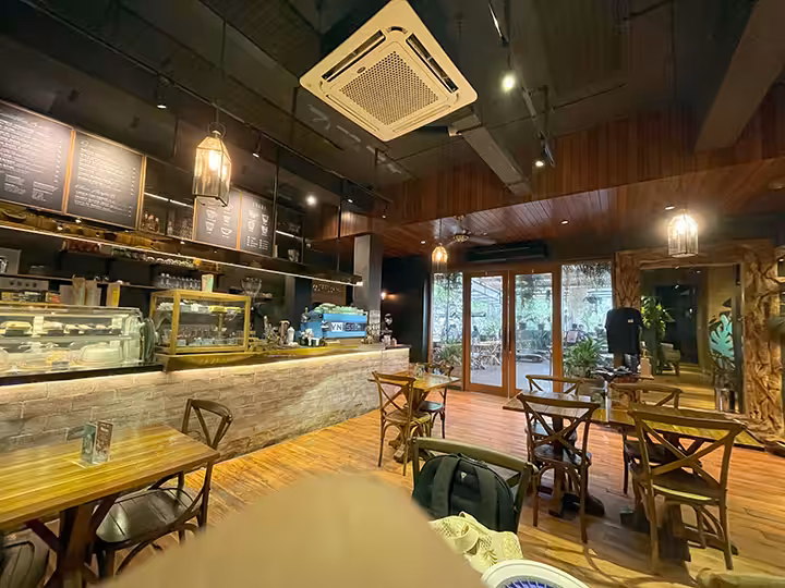 Six Ounces Coffee Panglima Polim