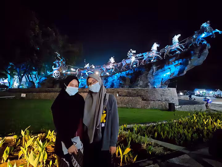 berfoto di Simpang Lima Boyolali