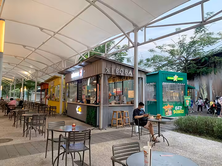 foodcourt di Sсіеntіа Sԛuаrе Pаrk Tаngеrаng