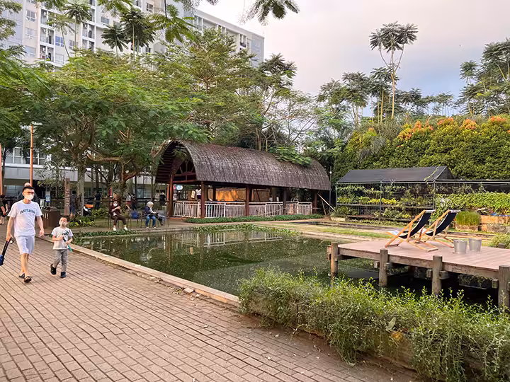 jalan jalan di Sсіеntіа Sԛuаrе Pаrk Tаngеrаng