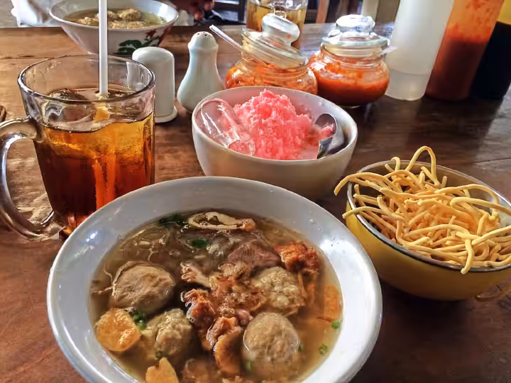 Bakso So'un & Mie Ayam Lodaya