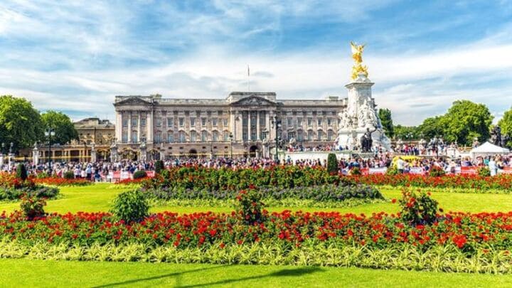 10 Tempat Wisata di London Yang Instagramable 2023