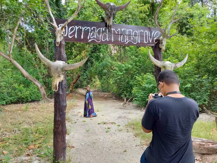 daya tarik wisata Pantai Bama situbondo