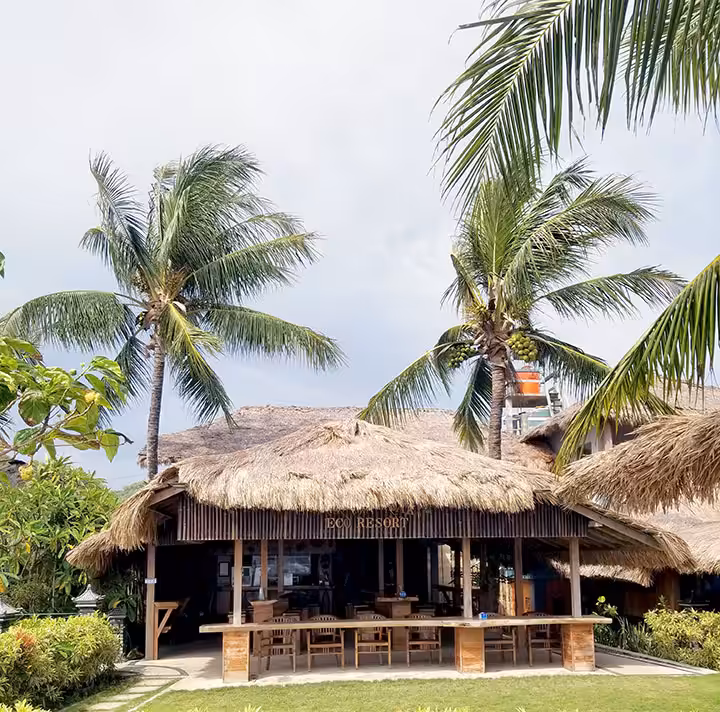 fasilitas resort dan hotel dekat pantai watu karung pacitan