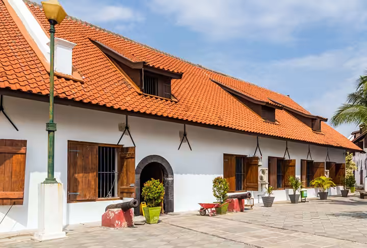 jam operasional museum bahari jakarta