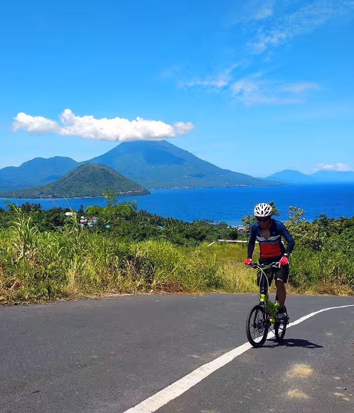 letak gunung gamalama