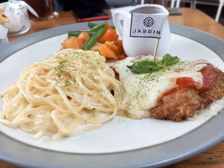 menu makanan di Jardin Cafe Bandung
