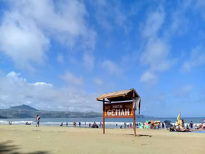 wisata pantai gemah tulungagung