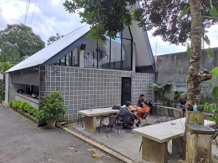 Atas Kota Coffee & Space