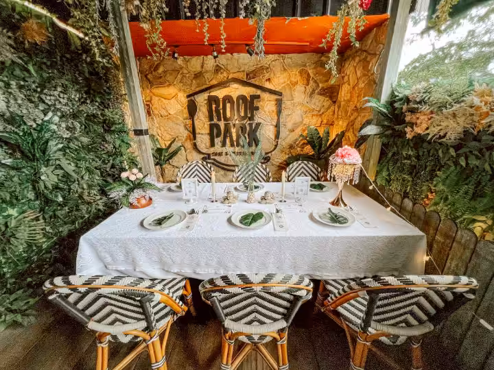 Roofpark Cafe & Restaurant Bogor