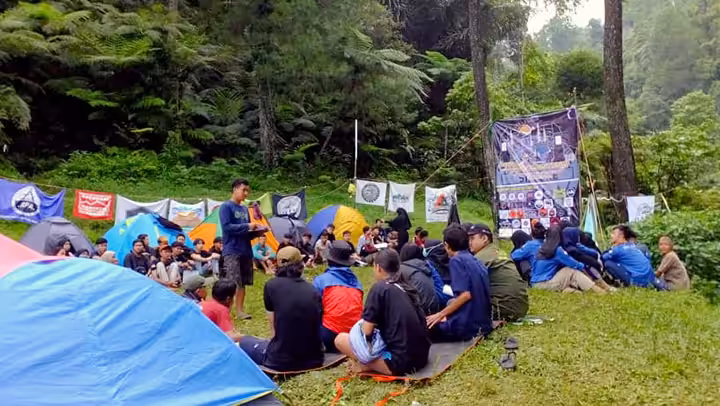 daya tarik curug gunung burangrang ulasan