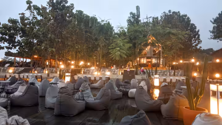 fasilitas di Kopi Nako Kebon Jati Bogor